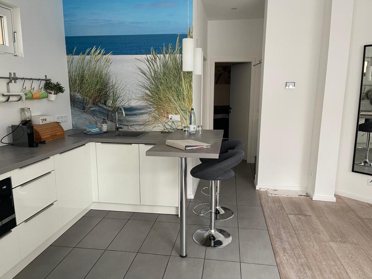 Ferienwohnung Am Traveufer Lübeck Exterior foto