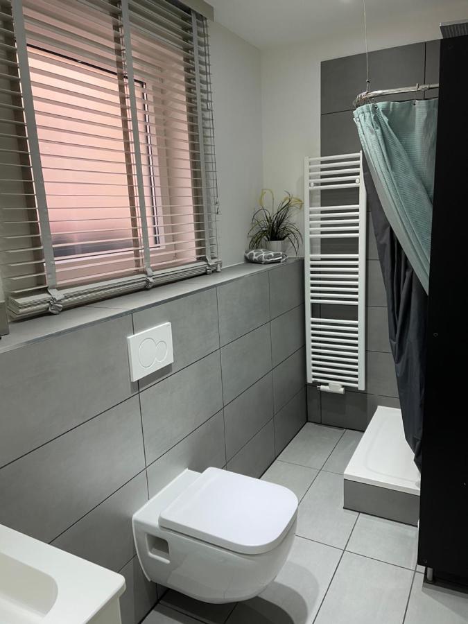 Ferienwohnung Am Traveufer Lübeck Exterior foto