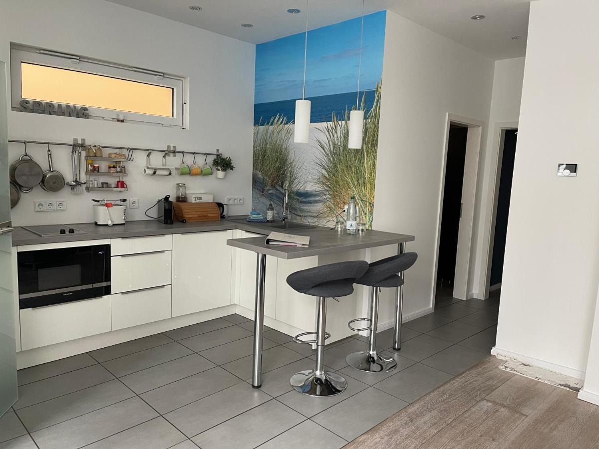 Ferienwohnung Am Traveufer Lübeck Exterior foto